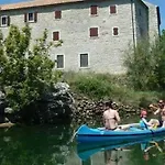 In Karin Gornji With Sea View, Balcony, Air Conditioning, Wi-fi 아파트 *