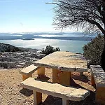아파트 In Karin Gornji With Sea View, Balcony, Air Conditioning, Wi-fi