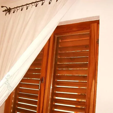 Lejlighed In Karin Gornji With Sea View, Balcony, Air Conditioning, Wi-fi *