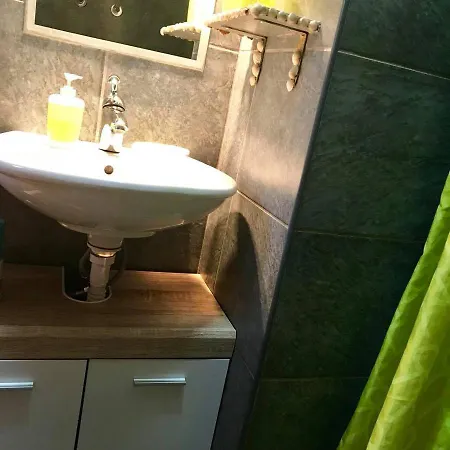דירה In Karin Gornji With Sea View, Balcony, Air Conditioning, Wi-fi אוברובץ