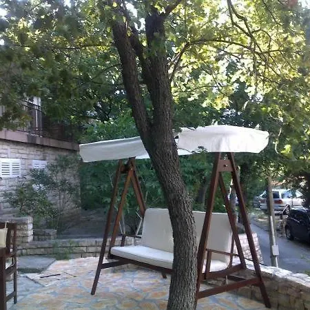 In Karin Gornji With Sea View, Balcony, Air Conditioning, Wi-fi דירה