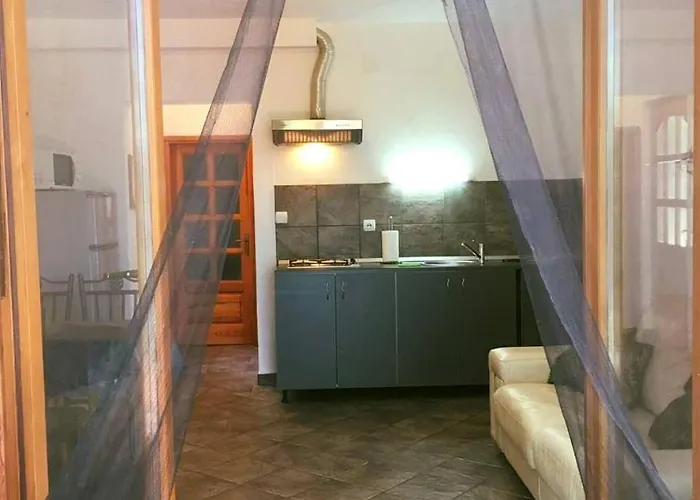 In Karin Gornji With Sea View, Balcony, Air Conditioning, Wi-fi Апартаменты