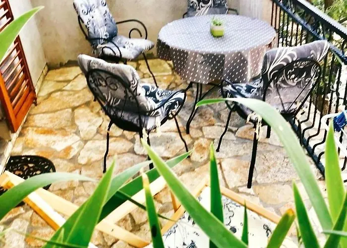 In Karin Gornji With Sea View, Balcony, Air Conditioning, Wi-fi Апартаменты *