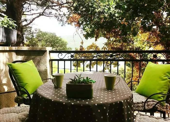 In Karin Gornji With Sea View, Balcony, Air Conditioning, Wi-fi Обровац