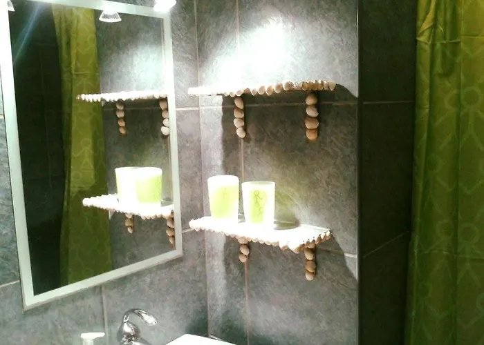 Апартаменты In Karin Gornji With Sea View, Balcony, Air Conditioning, Wi-fi